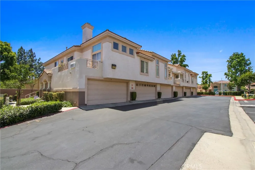 904 Turner #17 Ontario, CA 91764