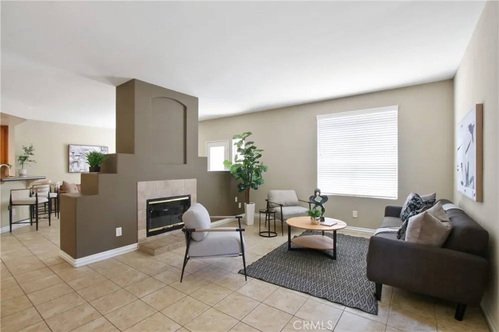 904 Turner #17 Ontario, CA 91764
