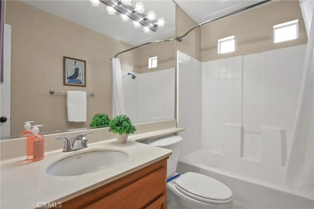 904 Turner #17 Ontario, CA 91764