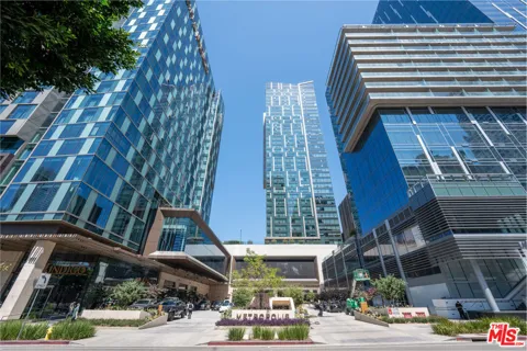 889 Francisco Street #3401