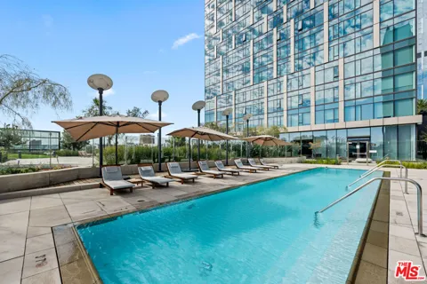 889 Francisco Street #3401