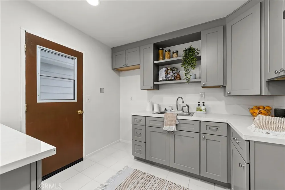 308 Pasadena Avenue Azusa, CA 91702