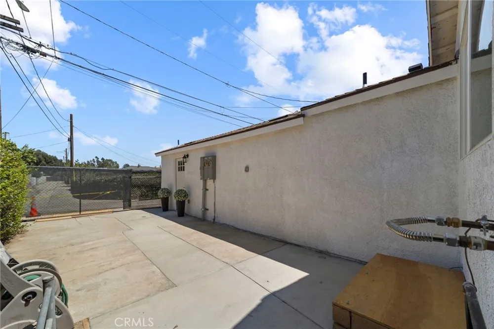 308 Pasadena Avenue Azusa, CA 91702