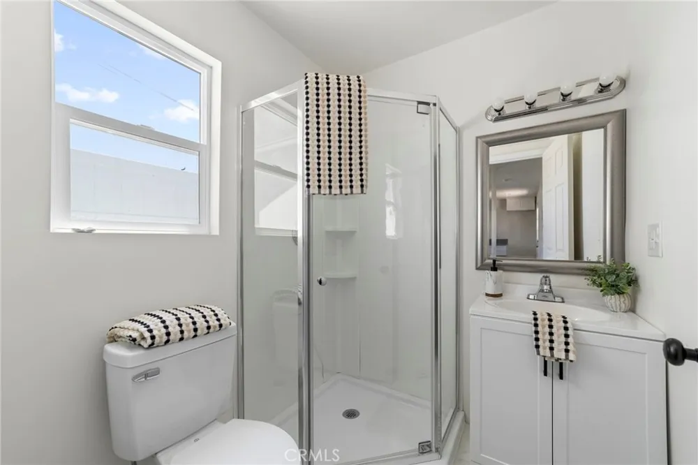 308 Pasadena Avenue Azusa, CA 91702