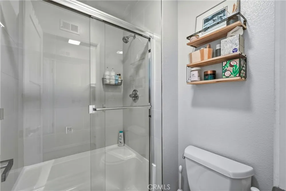 15607 Crestview #85 Los Angeles, CA 91344