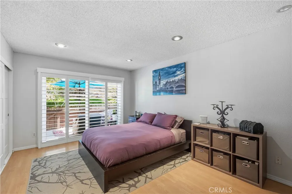 15607 Crestview #85 Los Angeles, CA 91344