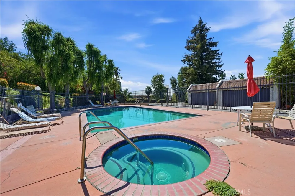 15607 Crestview #85 Los Angeles, CA 91344