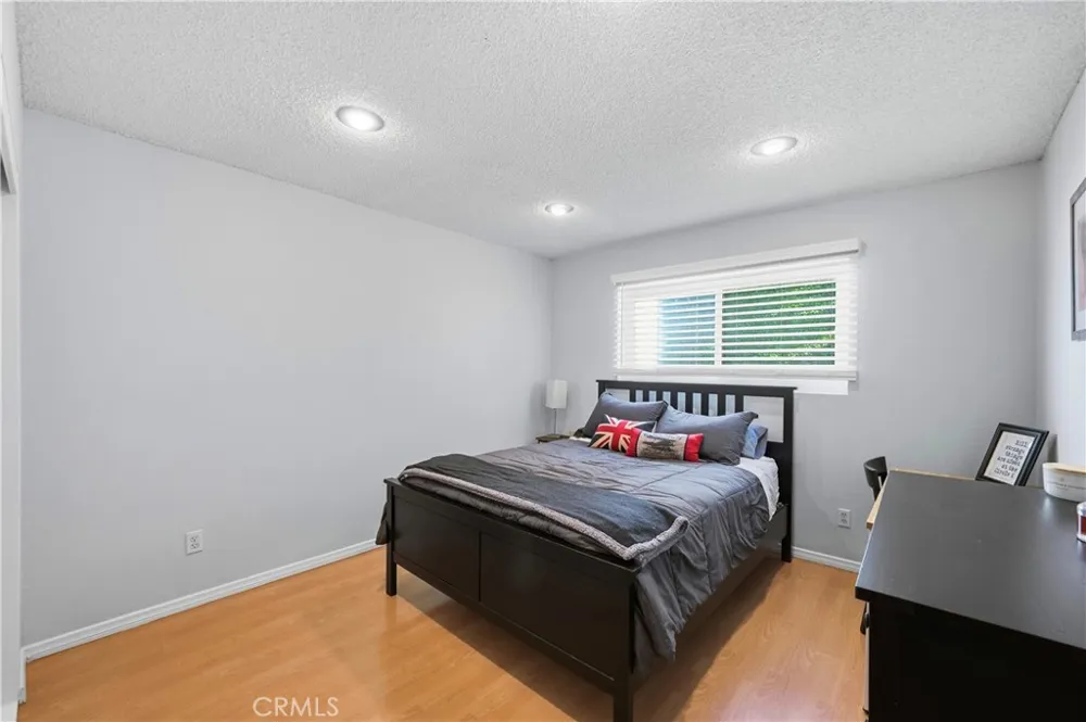 15607 Crestview #85 Los Angeles, CA 91344