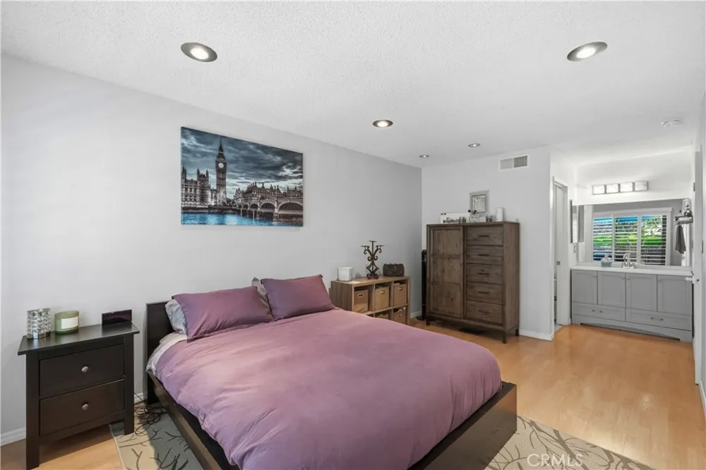 15607 Crestview #85 Los Angeles, CA 91344