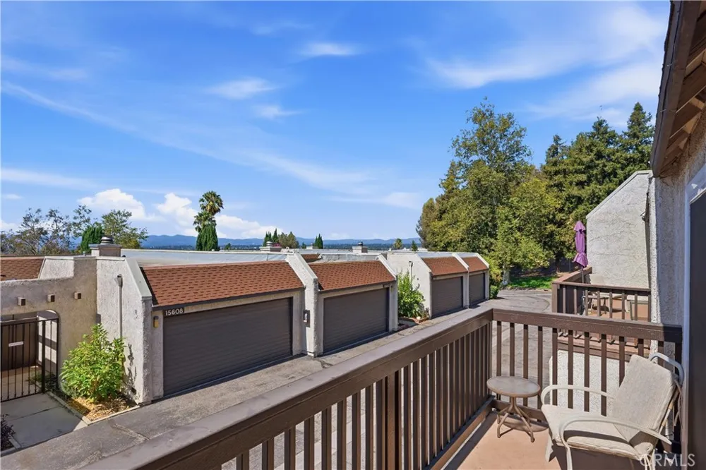 15607 Crestview #85 Los Angeles, CA 91344