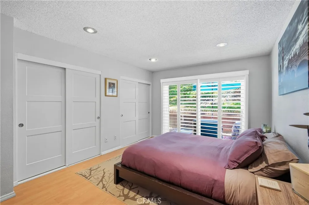 15607 Crestview #85 Los Angeles, CA 91344