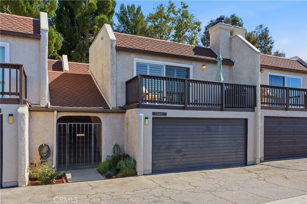 15607 Crestview #85 Los Angeles, CA 91344