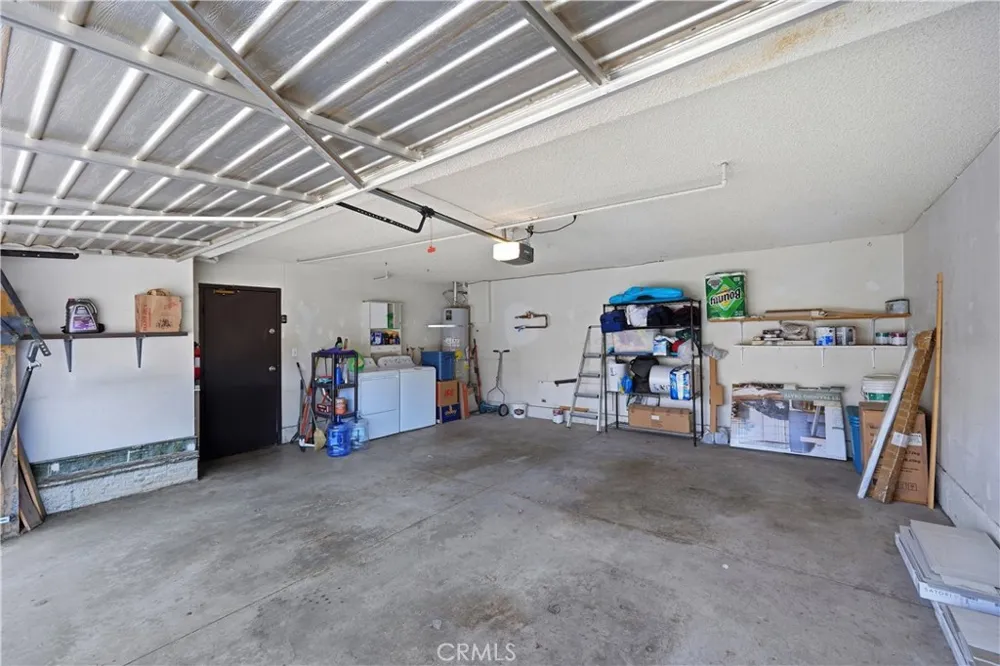 15607 Crestview #85 Los Angeles, CA 91344