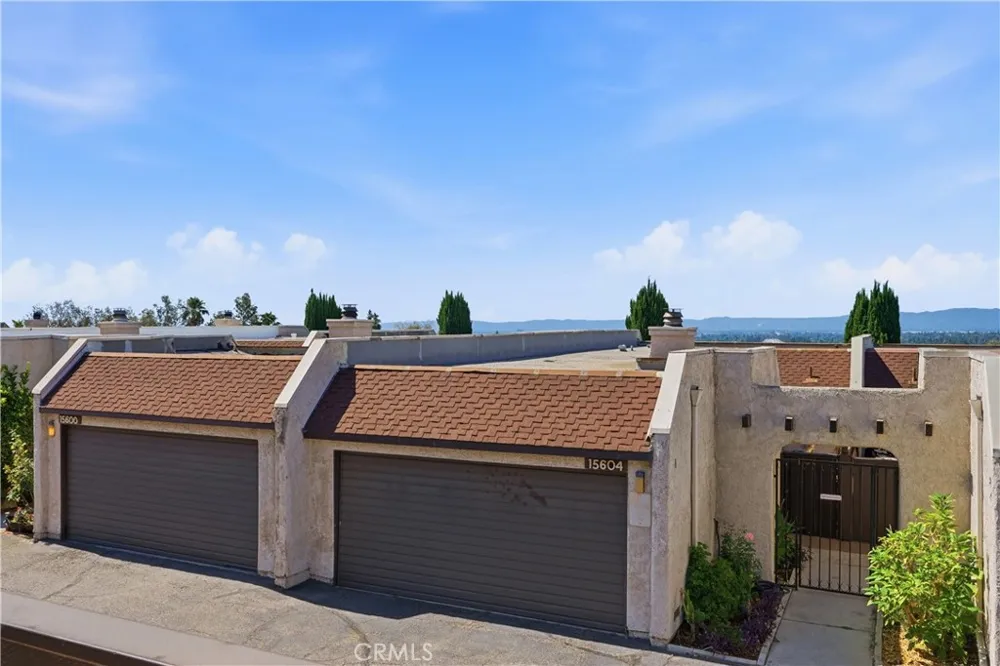15607 Crestview #85 Los Angeles, CA 91344