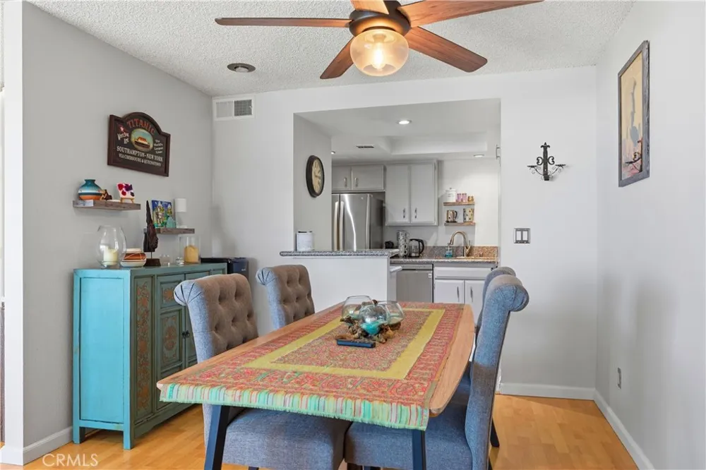 15607 Crestview #85 Los Angeles, CA 91344