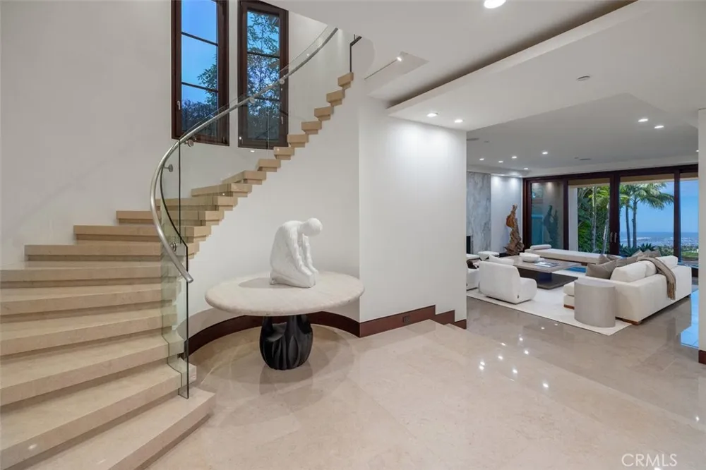 9 Sailcrest Newport Coast, CA 92657