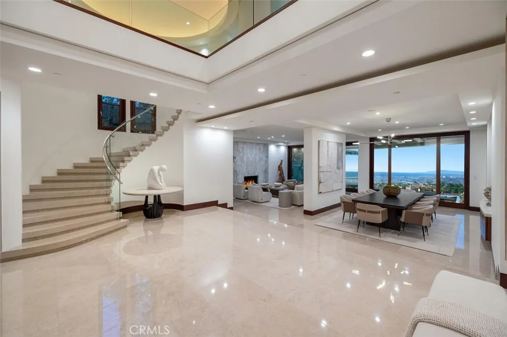 9 Sailcrest Newport Coast, CA 92657