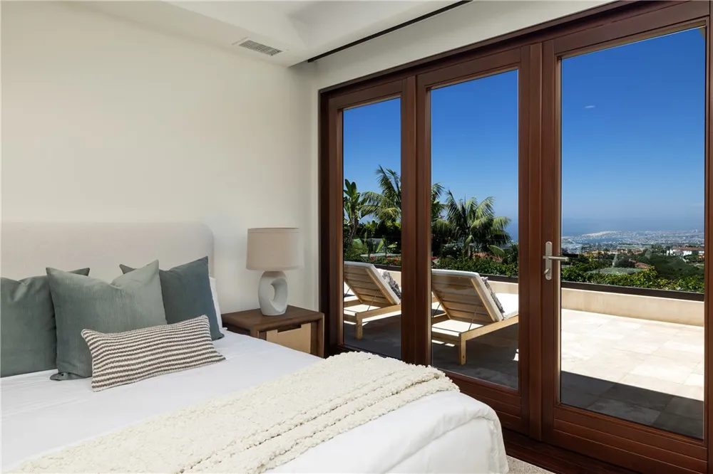 9 Sailcrest Newport Coast, CA 92657