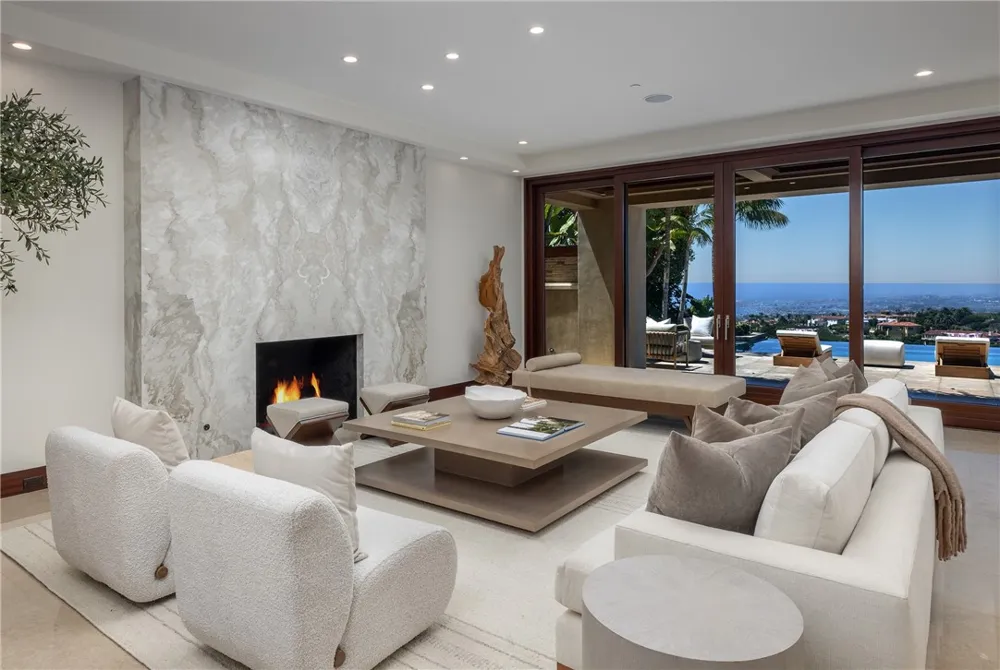 9 Sailcrest Newport Coast, CA 92657