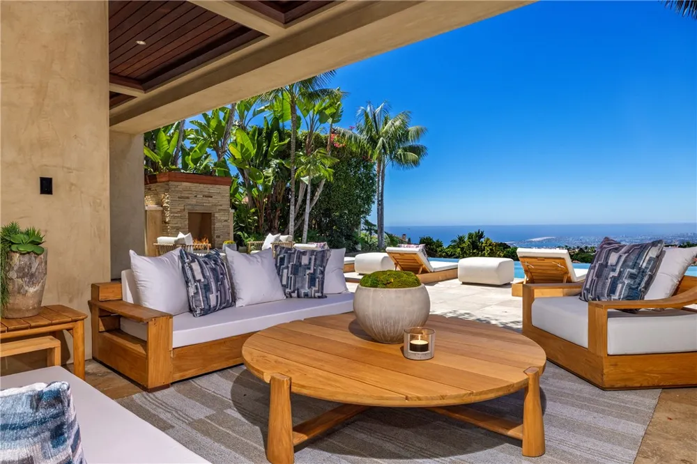 9 Sailcrest Newport Coast, CA 92657