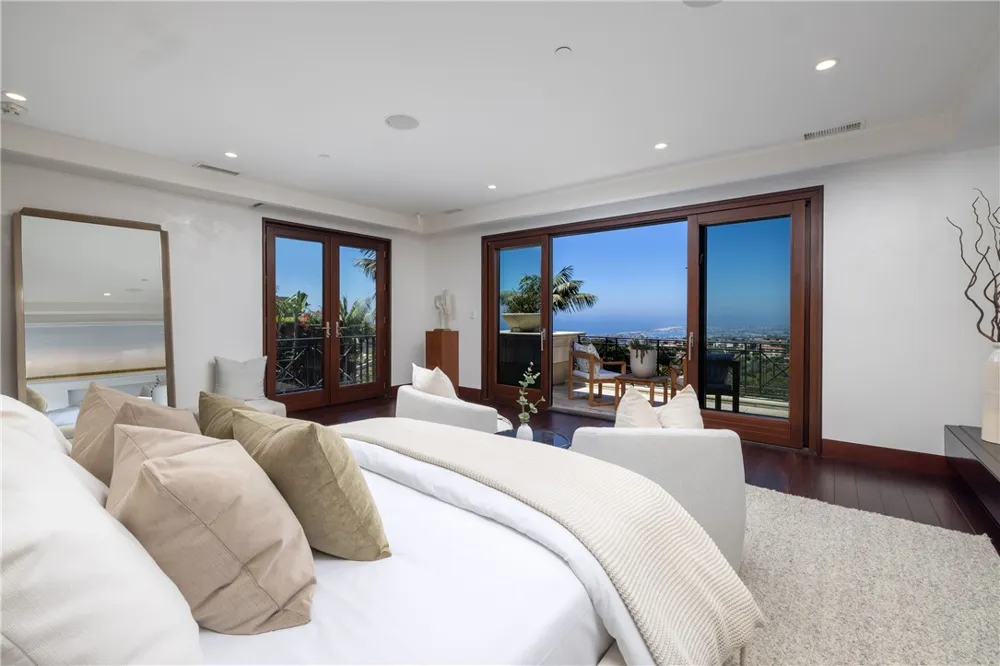 9 Sailcrest Newport Coast, CA 92657