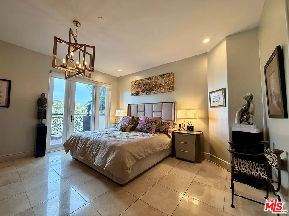 137 S Spalding Drive #401 Beverly Hills, CA 90212