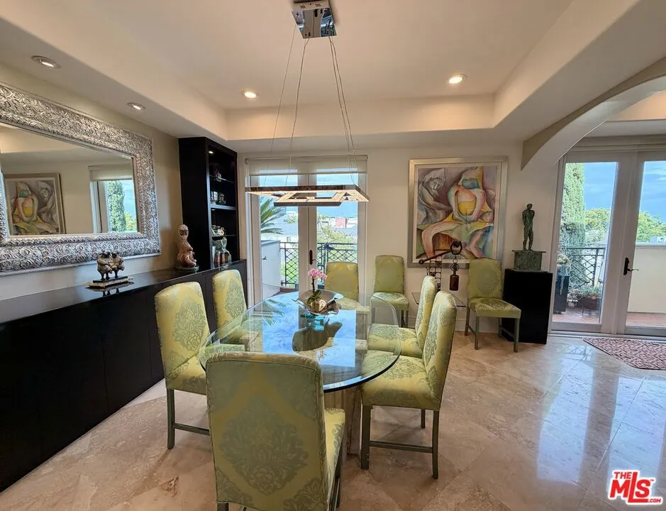 137 S Spalding Drive #401 Beverly Hills, CA 90212