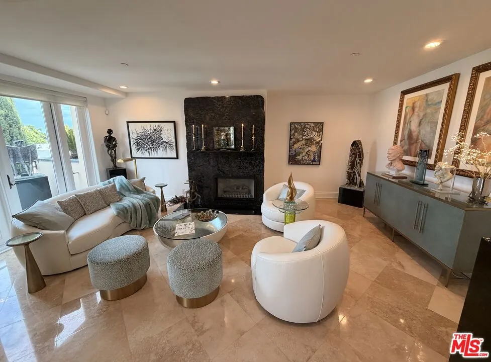 137 S Spalding Drive #401 Beverly Hills, CA 90212