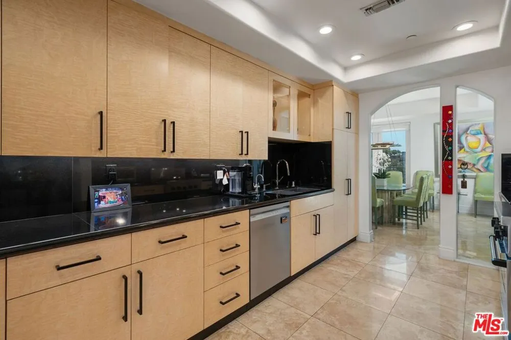 137 S Spalding Drive #401 Beverly Hills, CA 90212