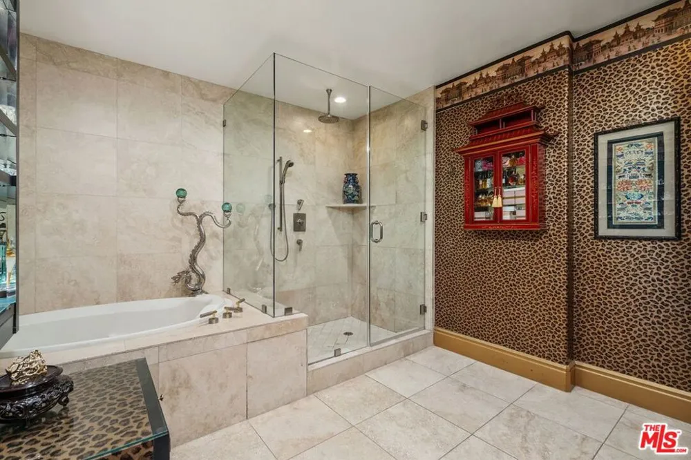 137 S Spalding Drive #401 Beverly Hills, CA 90212