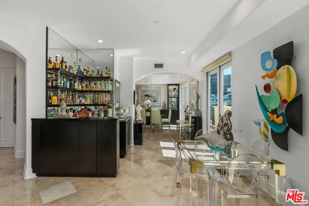 137 S Spalding Drive #401 Beverly Hills, CA 90212