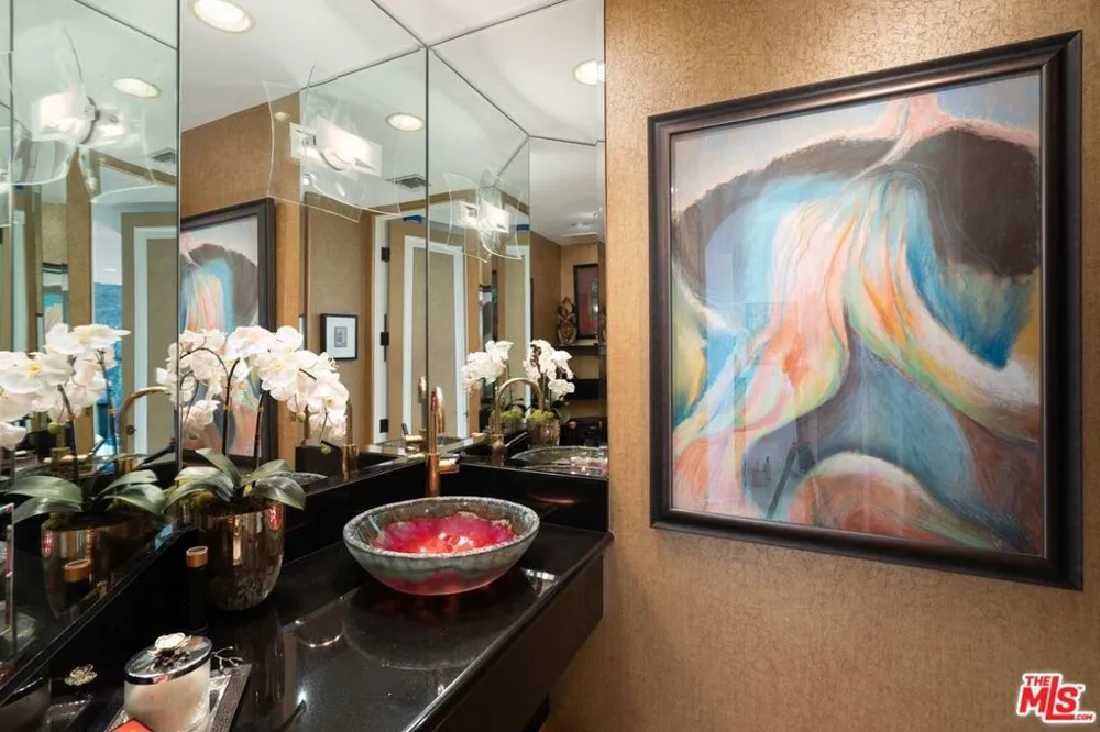 137 S Spalding Drive #401 Beverly Hills, CA 90212