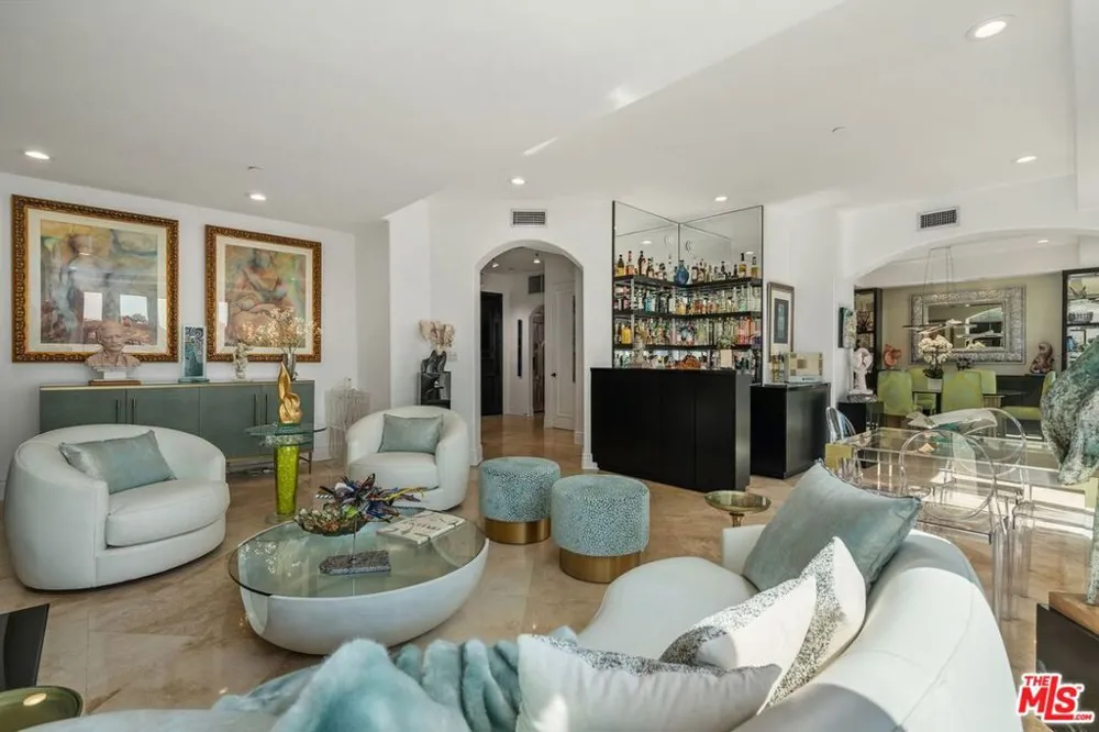 137 S Spalding Drive #401 Beverly Hills, CA 90212