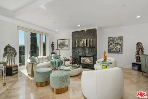 137 S Spalding Drive #401