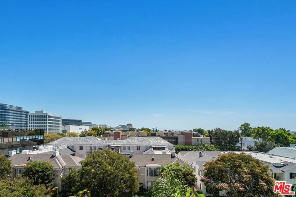 137 S Spalding Drive #401 Beverly Hills, CA 90212