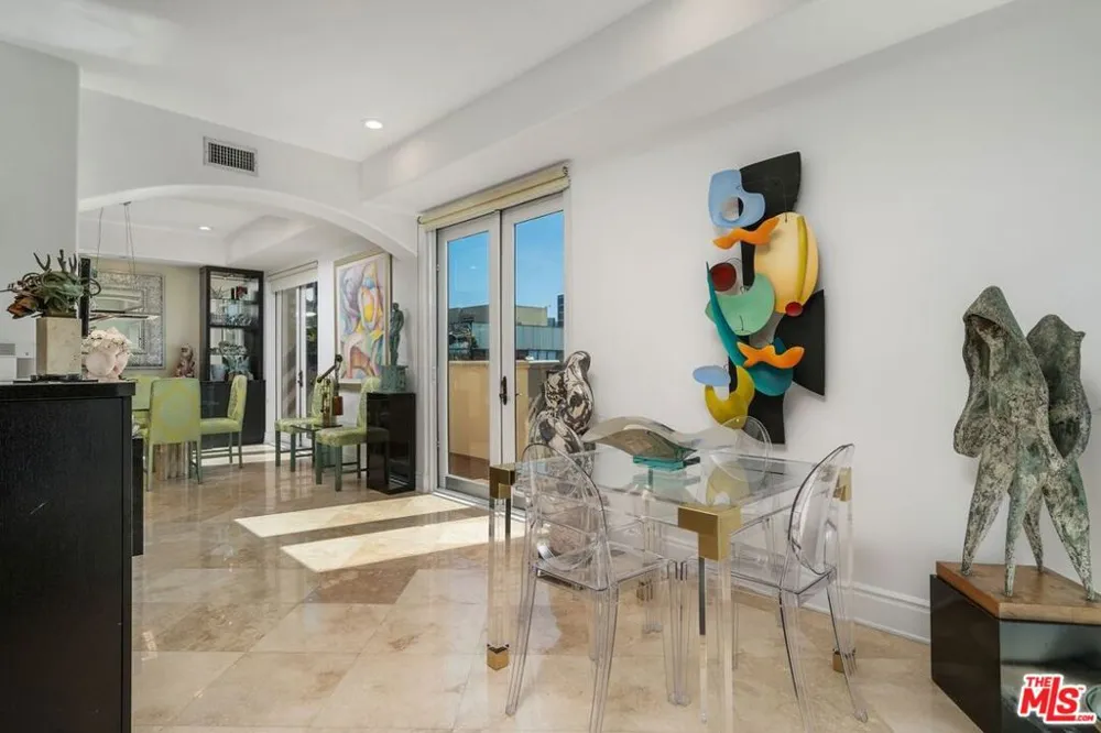 137 S Spalding Drive #401 Beverly Hills, CA 90212