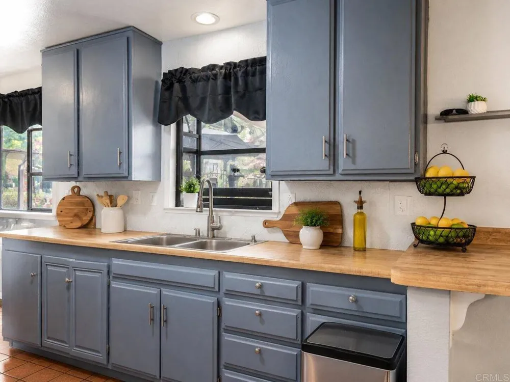 1650 Lisa Avenue Vista, CA 92084