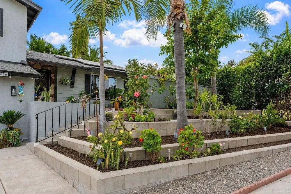 1650 Lisa Avenue Vista, CA 92084