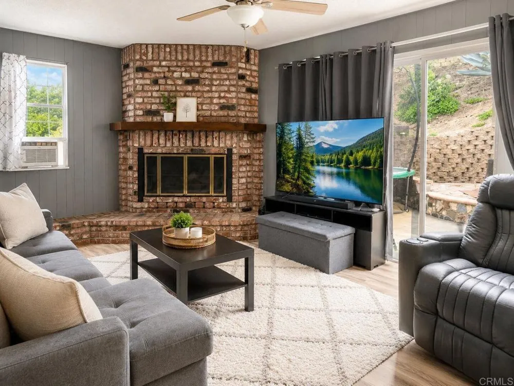 1650 Lisa Avenue Vista, CA 92084