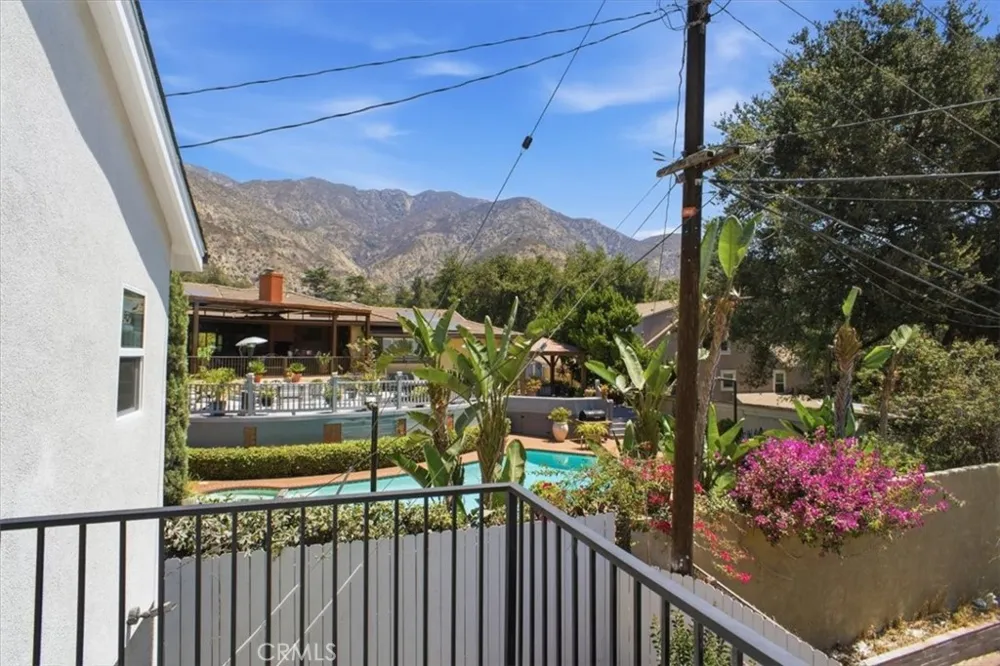 3130 Mount Curve Altadena, CA 91001