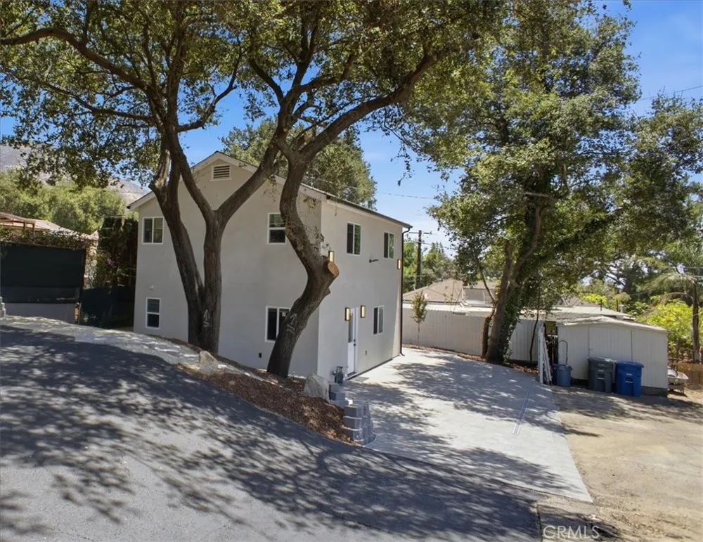 3130 Mount Curve Altadena, CA 91001