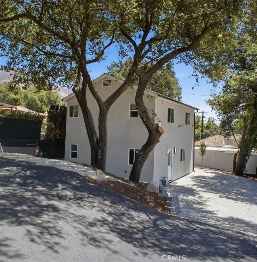 3130 Mount Curve Altadena, CA 91001