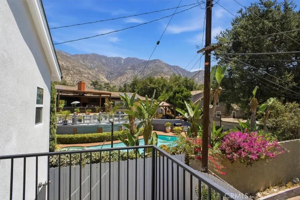 3130 Mount Curve Altadena, CA 91001