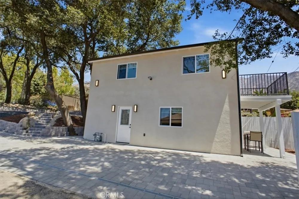 3130 Mount Curve Altadena, CA 91001