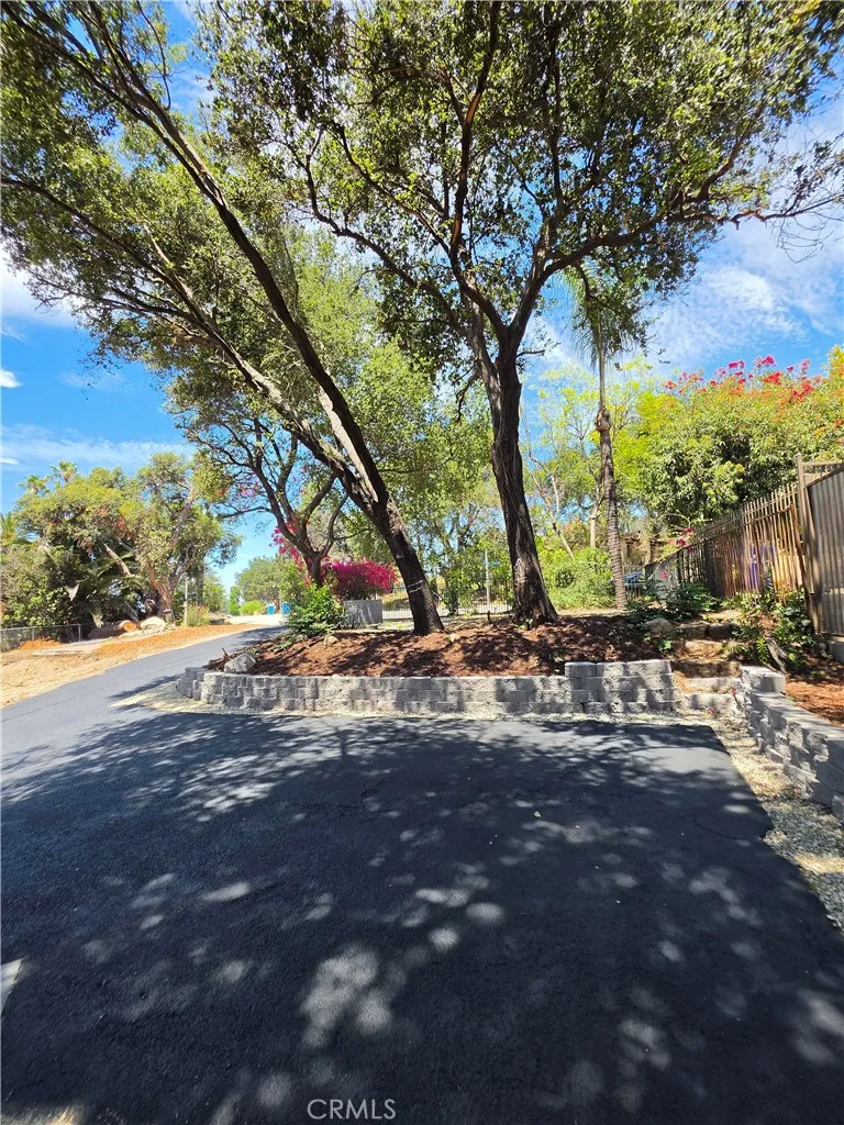 3130 Mount Curve Altadena, CA 91001