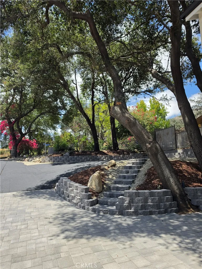 3130 Mount Curve Altadena, CA 91001