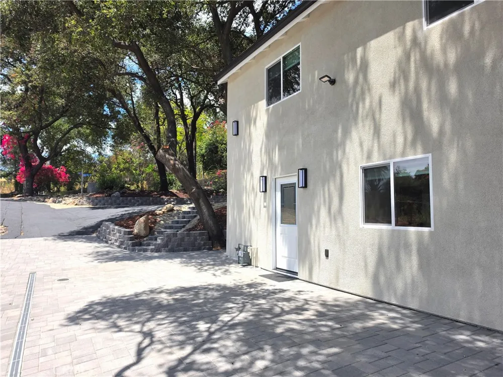 3130 Mount Curve Altadena, CA 91001