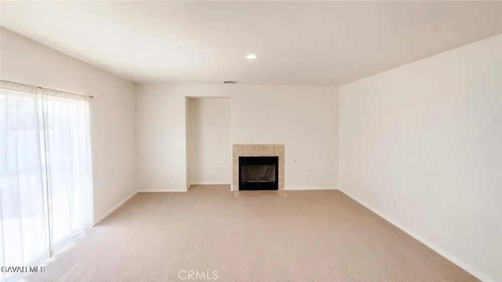 2518 E Avenue K2 Lancaster, CA 93535