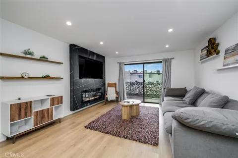 4311 Colfax #107