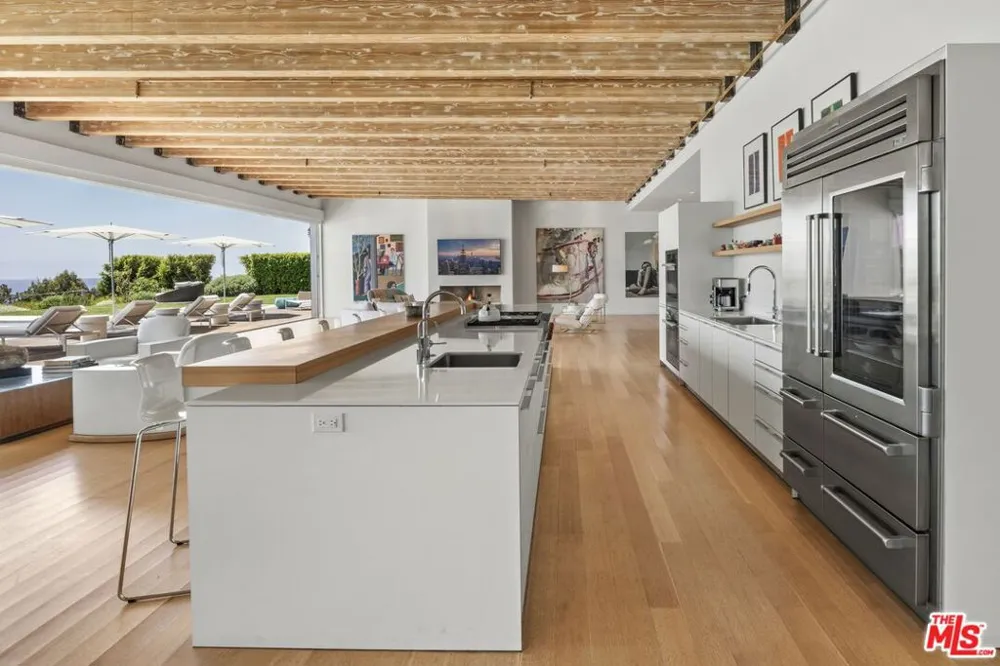 24685 Pacific Coast Highway Malibu, CA 90265